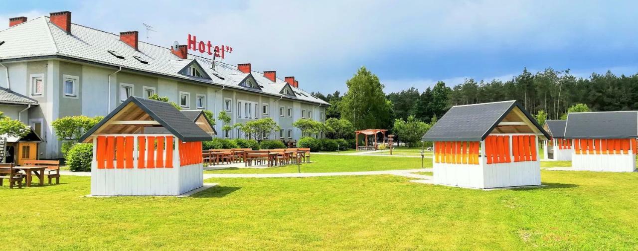 Hotel Tirest Grebiszew 外观 照片